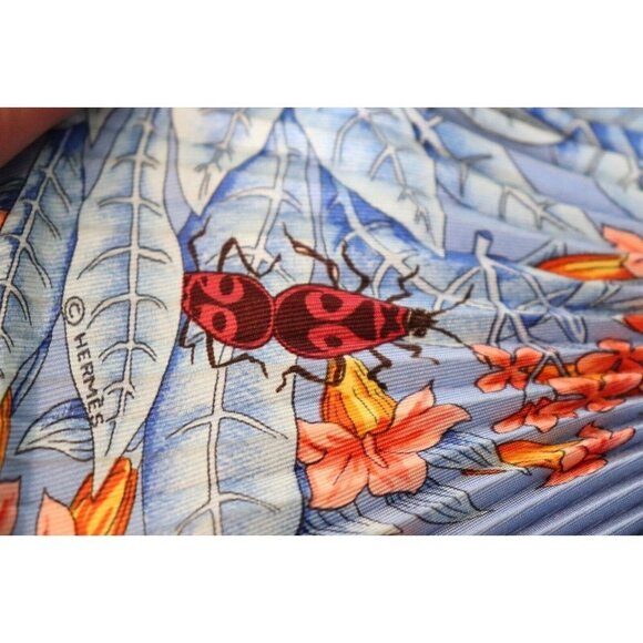 Hermes Antoine de Jacquelot Light Blue La Prairie Scarf Plisse Pleated Silk '94 - Picture 2 of 10